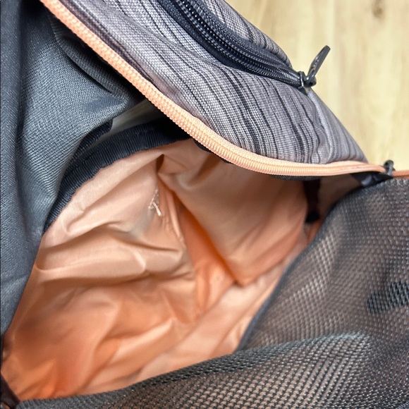 Adidas Striped Gray and Black Backpack - Picture 5 of 5